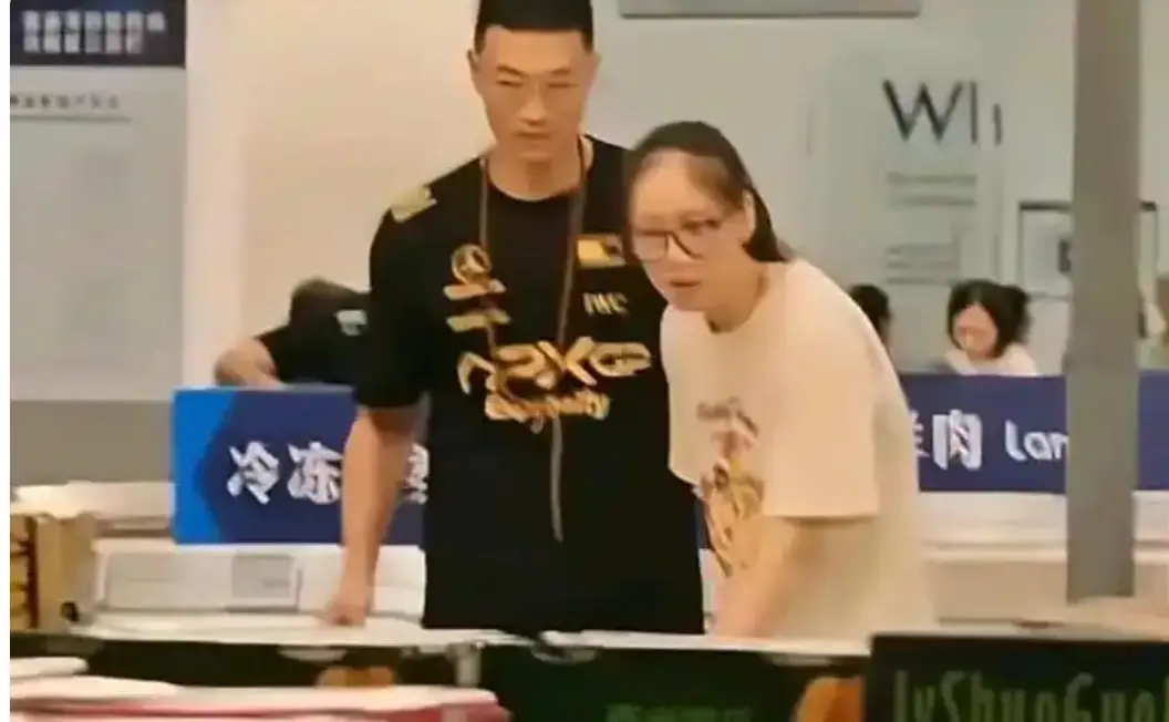 了一大喜讯, 男友为男篮