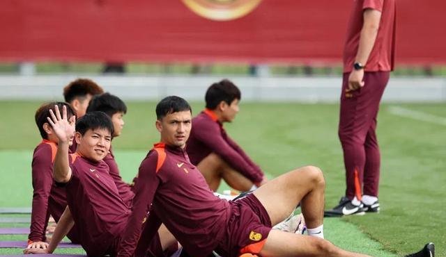 击的战术内, 出线不难