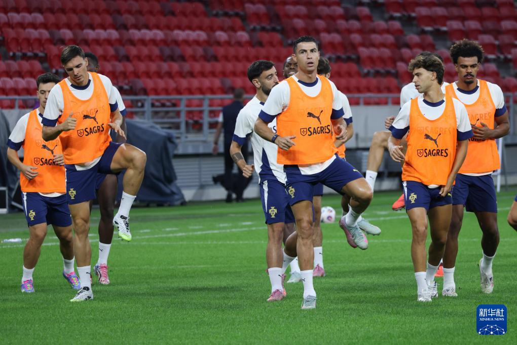 奥蒂洛摄, 备战, 比赛